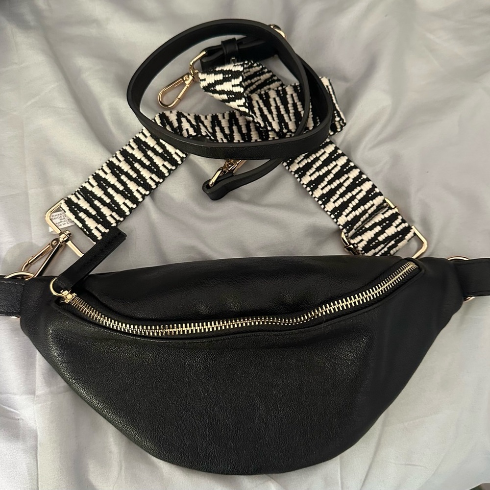 On 34th Women’s Belt Bag